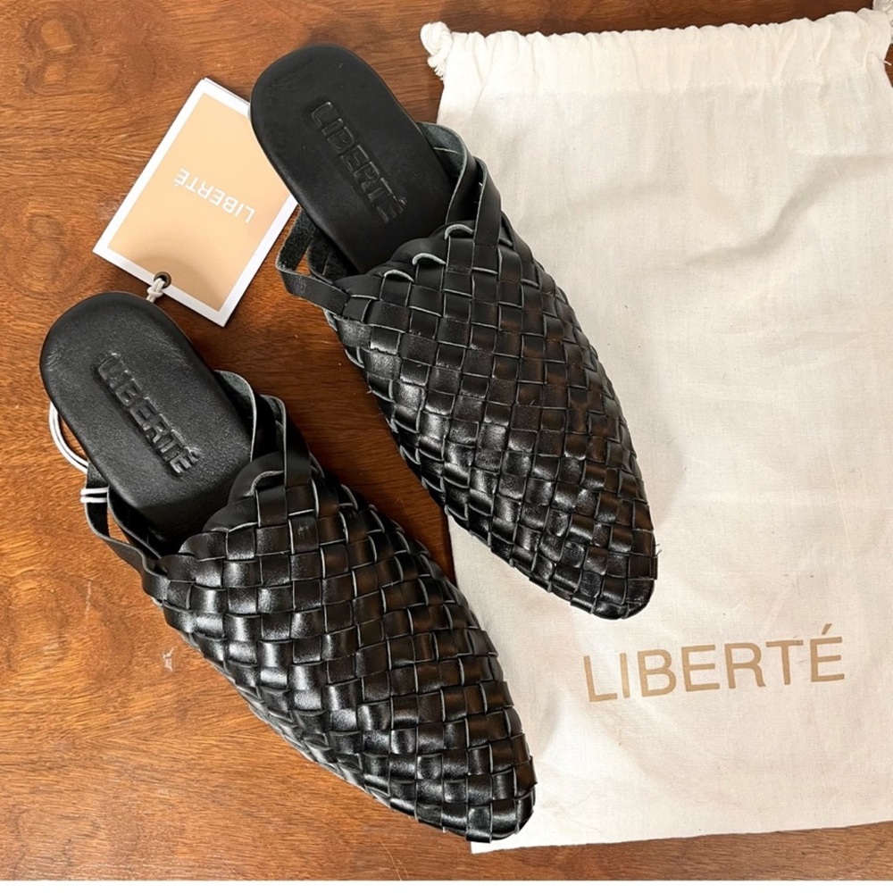 NWT Liberte The Prague woven leather mule